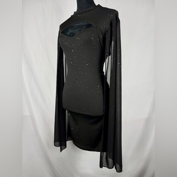 Elegant Black Dress with Cape Sleeves - Picture 5 of 7